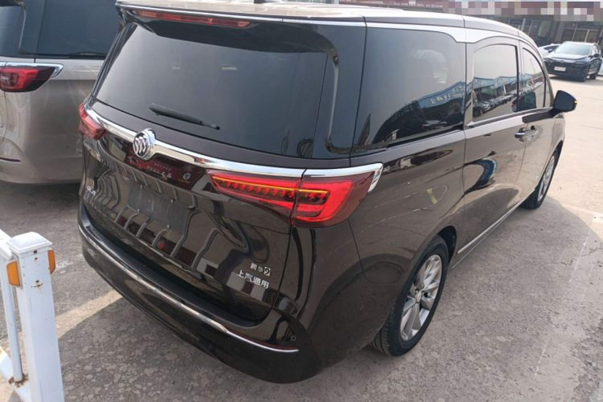 Used Buick GL8 2022 Avenir Aivia Six-Seat Deluxe Edition Rear Right 45 Deg