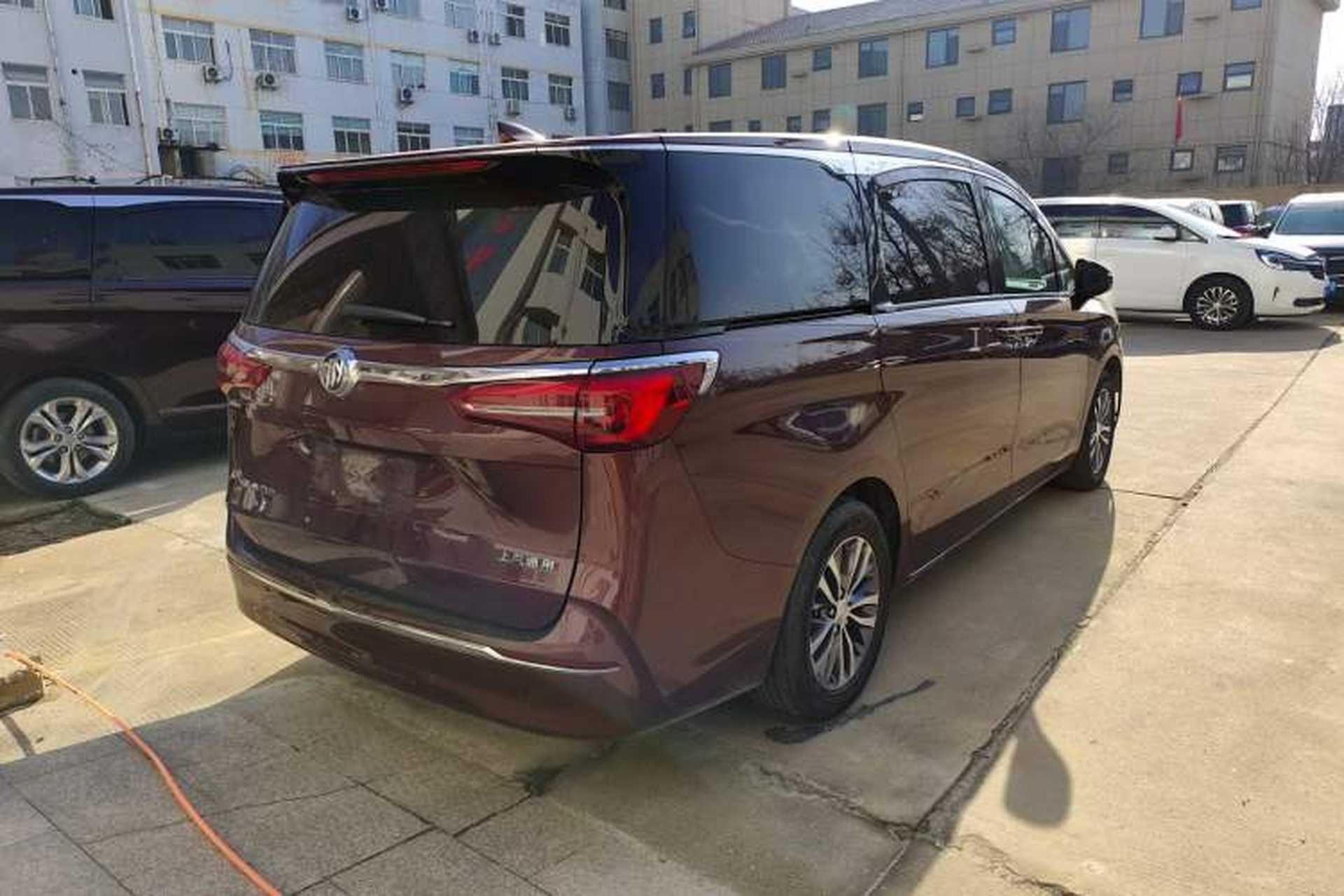 Used Buick GL8 2022 ES Landtrek 653T Comfort Edition Rear Right 45 Deg