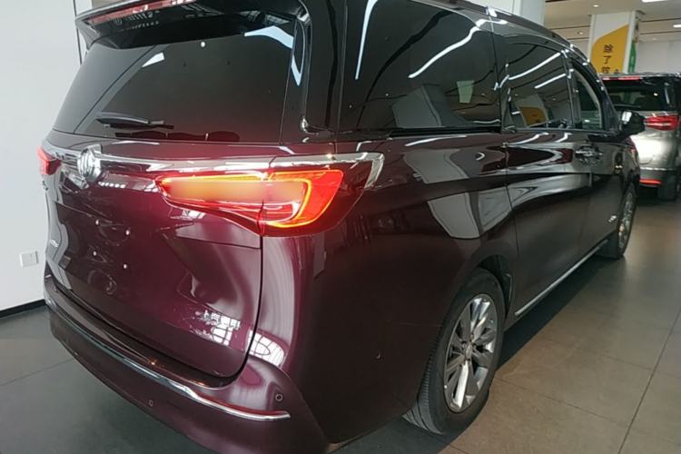 Used Buick GL8 2022 Facelifted Avenir Aivia 7-Seater Premium Edition Rear Right 45 Deg