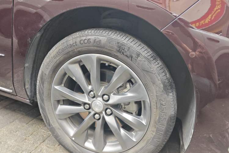 Used Buick GL8 2022 Avenir Aivia Six-Seat Deluxe Edition Right Front Wheel Hub