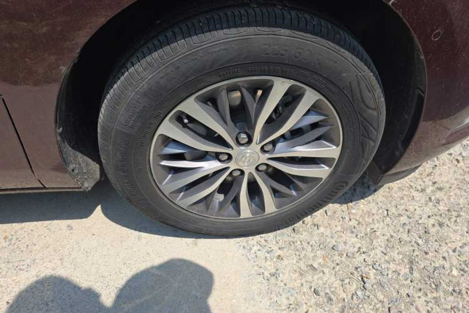 Used Buick GL8 2022 ES Landtrek 653T Luxury Edition Right Front Wheel Hub