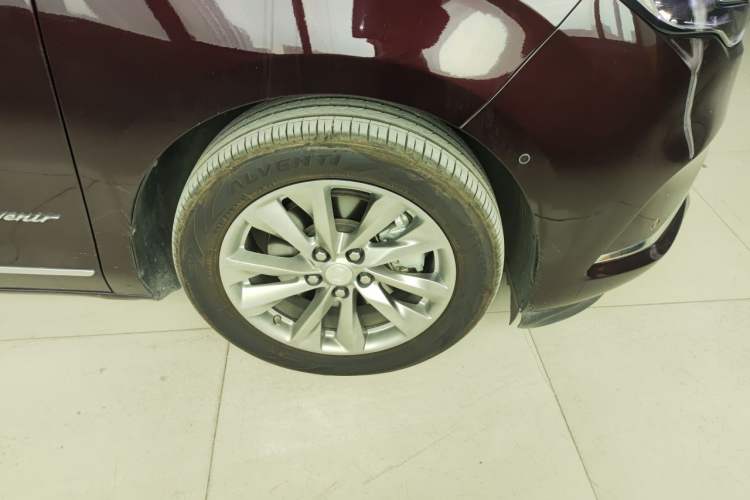 Used Buick GL8 2022 Avenir Aivia 7-Seater Deluxe Edition Right Front Wheel Hub
