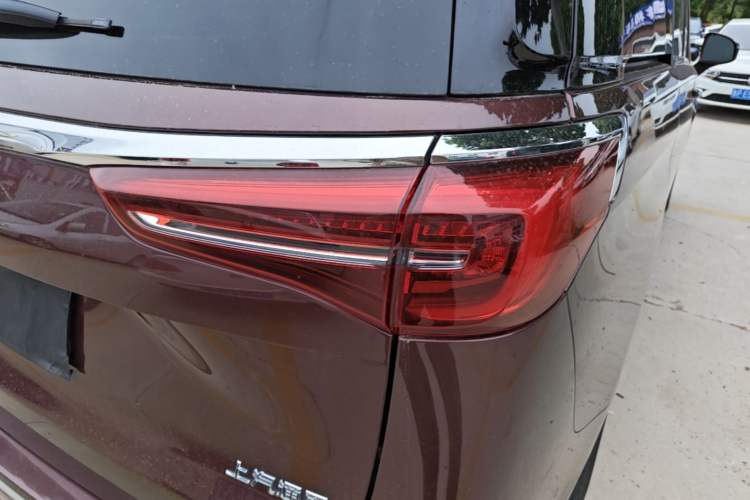 Used Buick GL8 2022 ES Landtrek 653T Luxury Edition Right Rear Taillight
