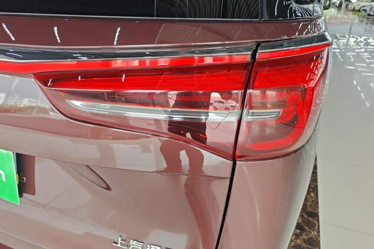 Used Buick GL8 2022 ES Landtrek 653T Luxury Edition Right Rear Taillight