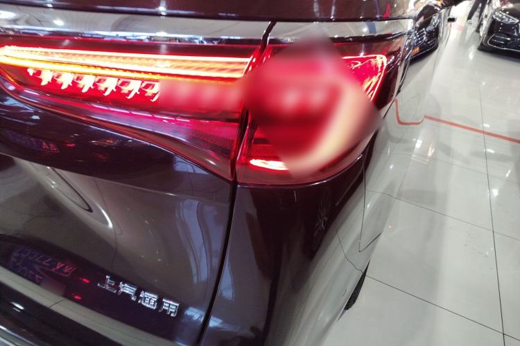 Used Buick GL8 2022 Avenir Aivia Six-Seat Deluxe Edition Right Rear Taillight