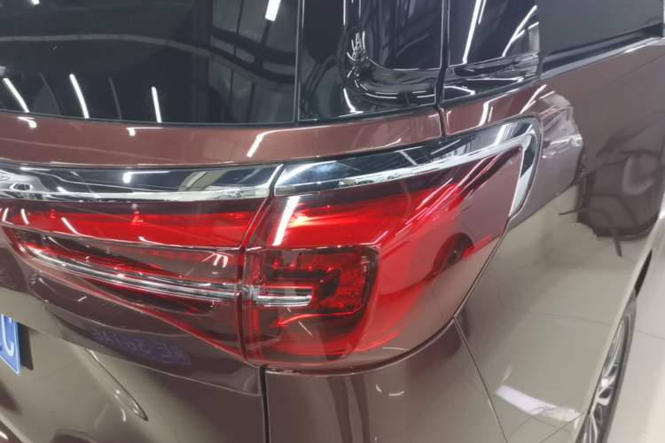 Used Buick GL8 2022 ES Landtrek 653T Luxury Edition Right Rear Taillight