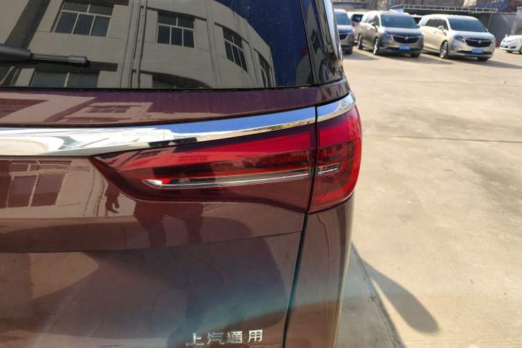 Used Buick GL8 2022 ES Landtrek 653T Comfort Edition Right Rear Taillight