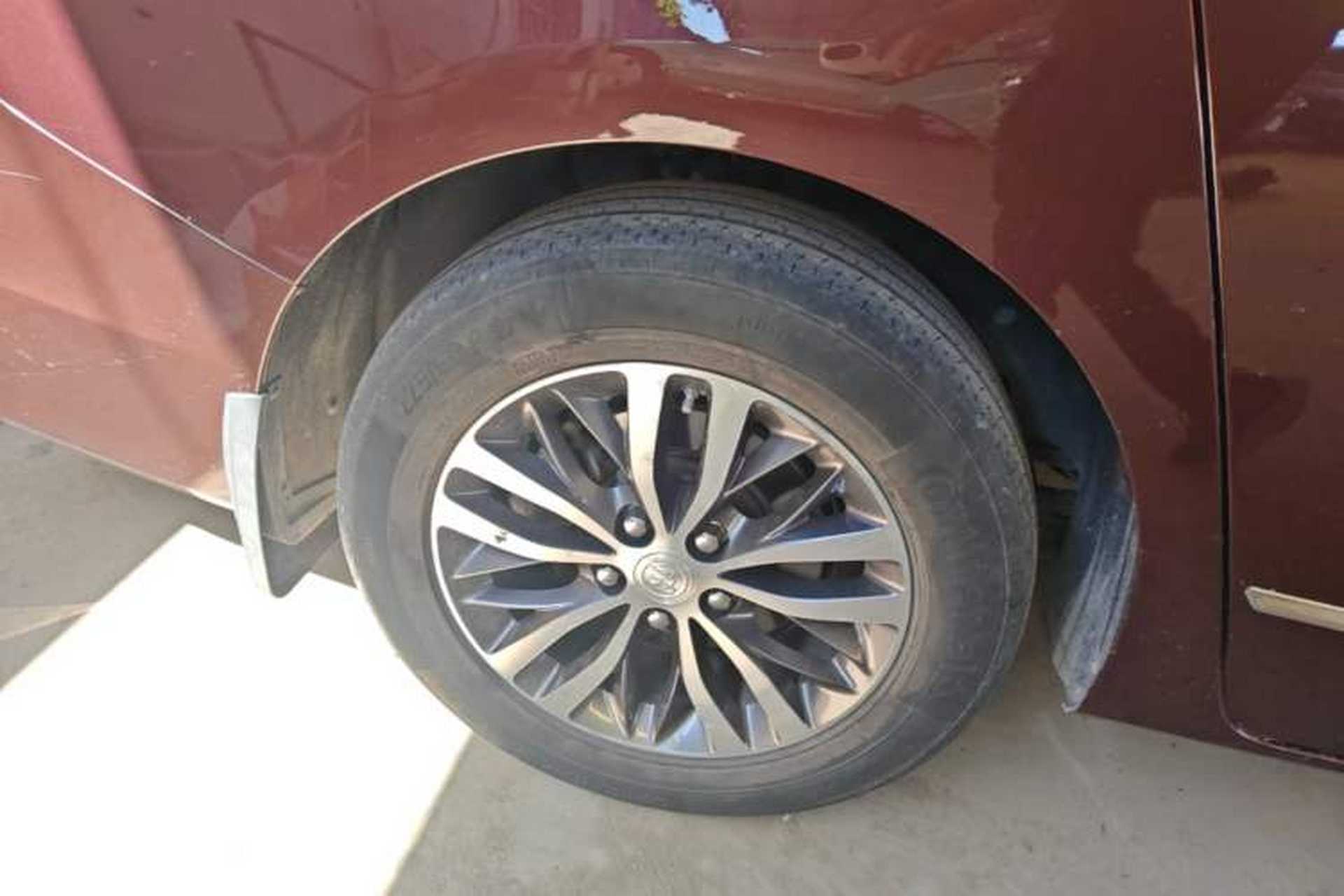 Used Buick GL8 2022 ES Landtrek 653T Luxury Edition Right Rear Wheel Hub