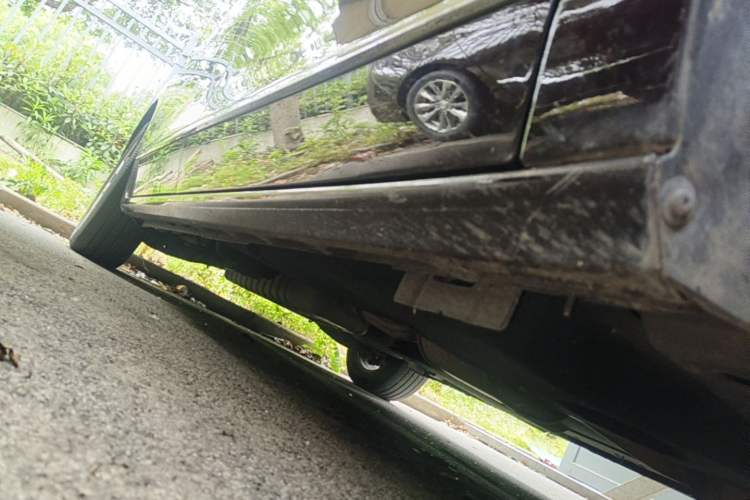 Used Buick GL8 2022 Avenir Aivia 7-Seater Deluxe Edition Right Side Sill