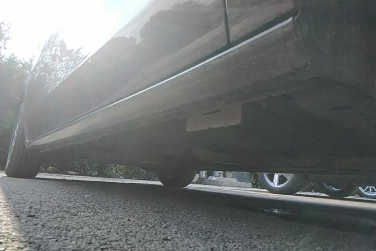 Used Buick GL8 2022 ES Landtrek 653T Luxury Edition Right Side Sill