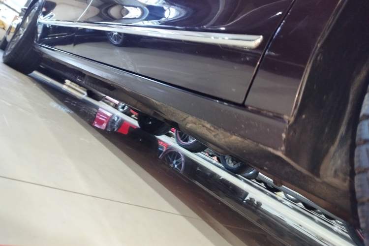 Used Buick GL8 2022 Avenir Aivia Six-Seat Deluxe Edition Right Side Sill