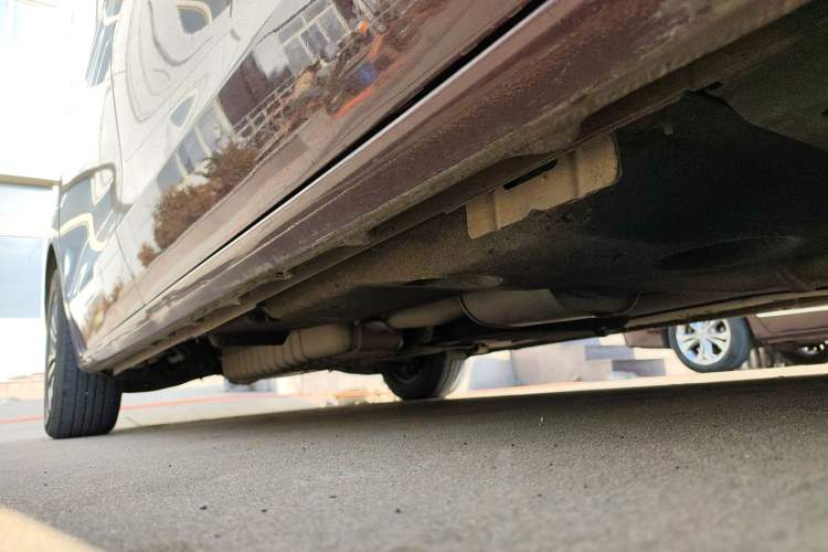 Used Buick GL8 2022 ES Landtrek 653T Comfort Edition Right Side Sill