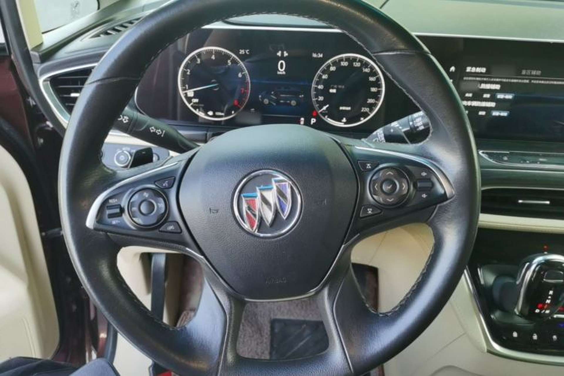 Used Buick GL8 2022 ES Landtrek 653T Flagship Model Steering Wheel