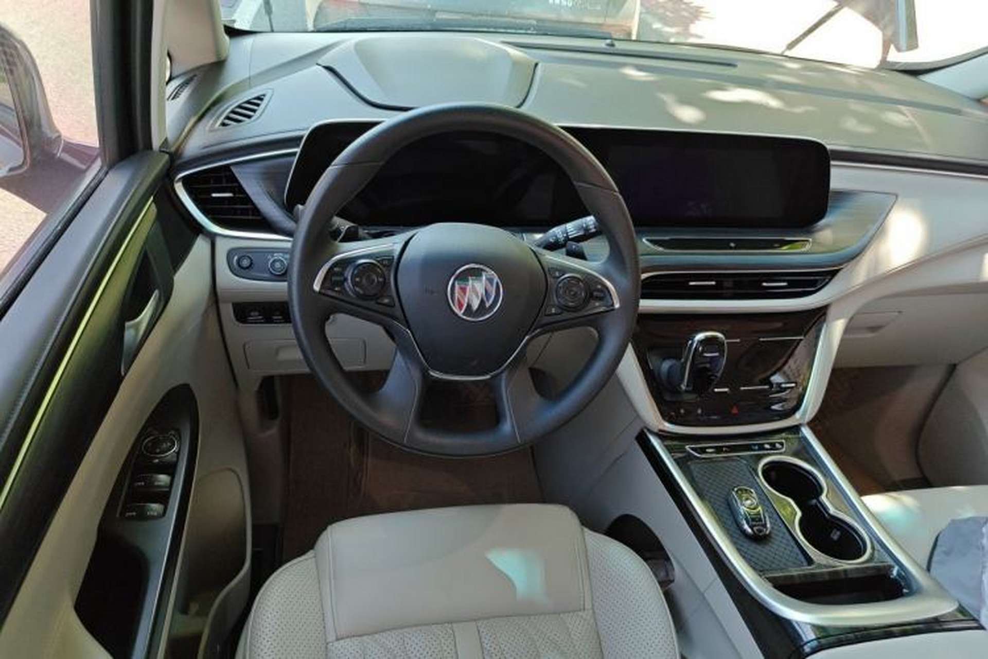 Used Buick GL8 2022 ES Landtrek 653T Comfort Edition Steering Wheel