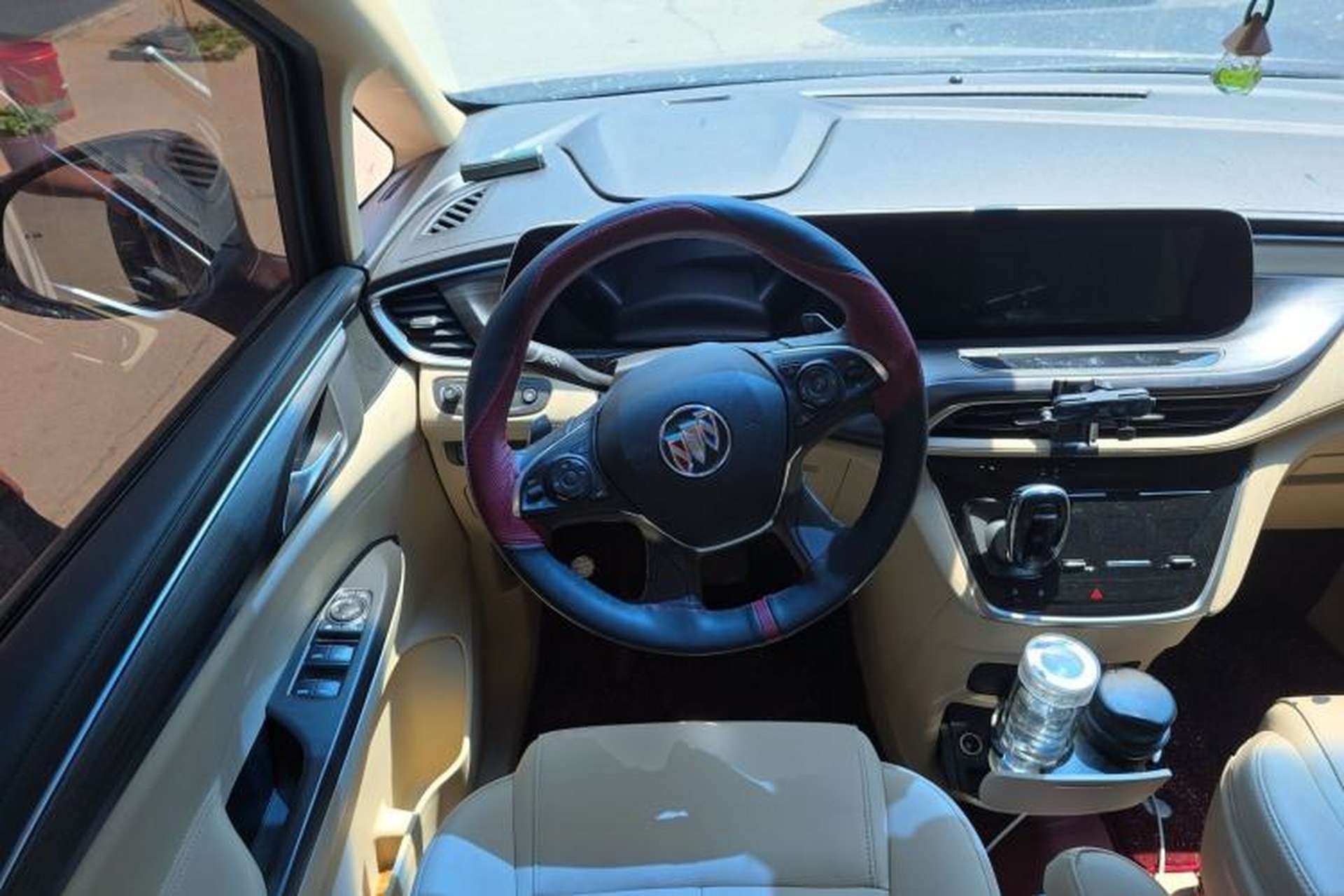Used Buick GL8 2022 ES Landtrek 653T Luxury Edition Steering Wheel