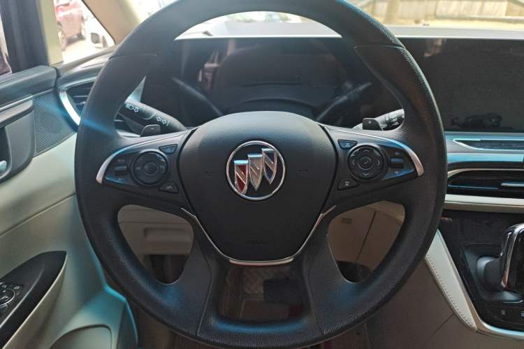 Used Buick GL8 2022 ES Landtrek 653T Comfort Edition Steering Wheel