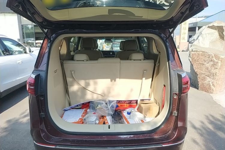 Used Buick GL8 2022 ES Landtrek 653T Luxury Edition Trunk