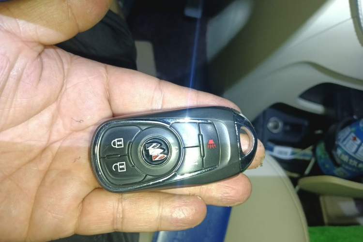 Used Buick GL8 2022 ES Landtrek 653T Luxury Edition Vehicle Key