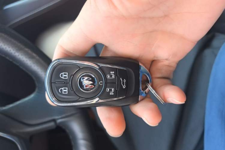 Used Buick GL8 2022 Facelift Avenir Aivia Six-Seat Deluxe Edition Vehicle Key