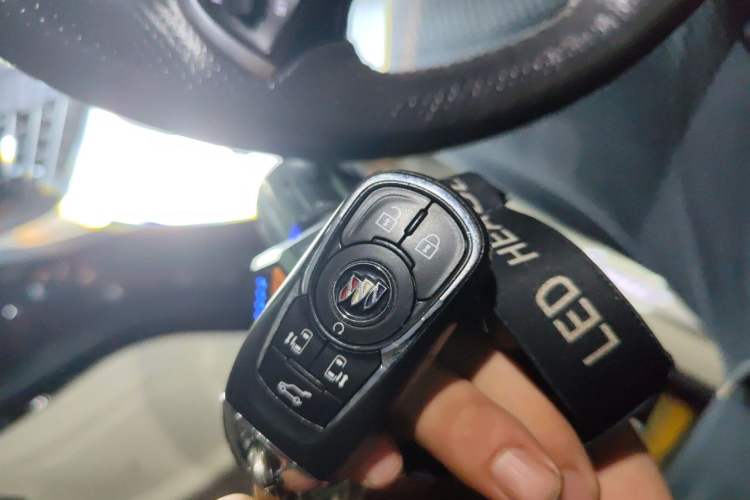 Used Buick GL8 2022 Avenir Aivia Six-Seat Deluxe Edition Vehicle Key