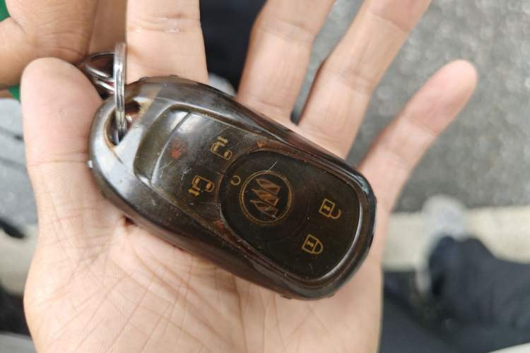 Used Buick GL8 2022 ES Landtrek 653T Luxury Edition Vehicle Key