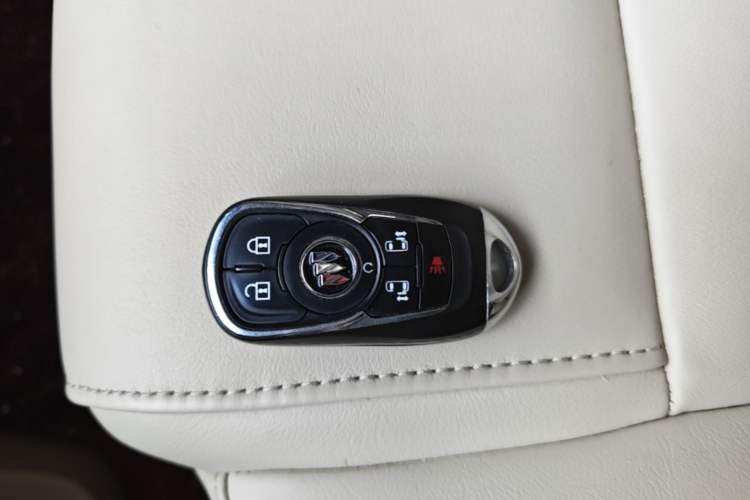 Used Buick GL8 2022 ES Landtrek 653T Luxury Edition Vehicle Key