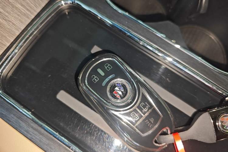 Used Buick GL8 2022 ES Landtrek 653T Luxury Edition Vehicle Key