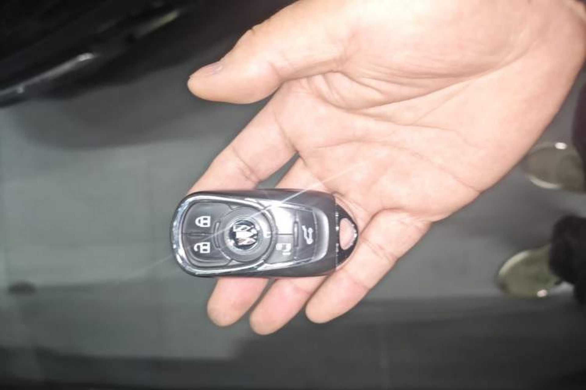 Used Buick GL8 2022 Avenir Aivia Six-Seat Deluxe Edition Vehicle Key
