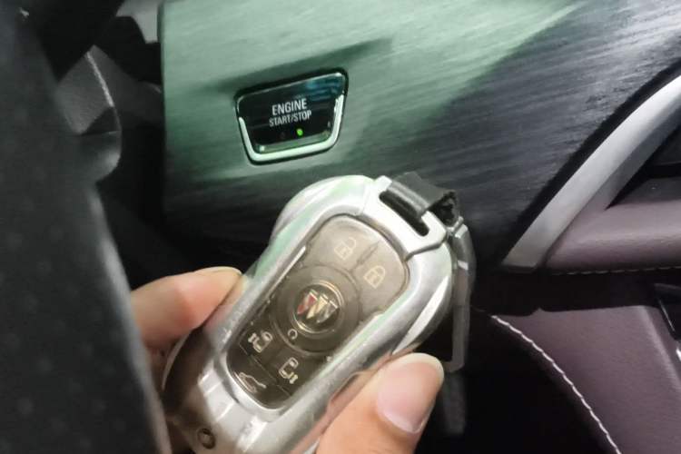 Used Buick GL8 2022 Avenir Aivia Six-Seat Deluxe Edition Vehicle Key