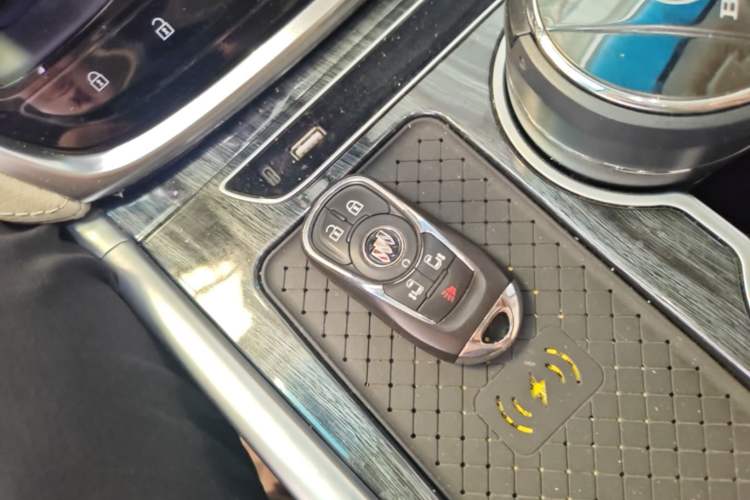 Used Buick GL8 2022 ES Landtrek 653T Luxury Edition Vehicle Key