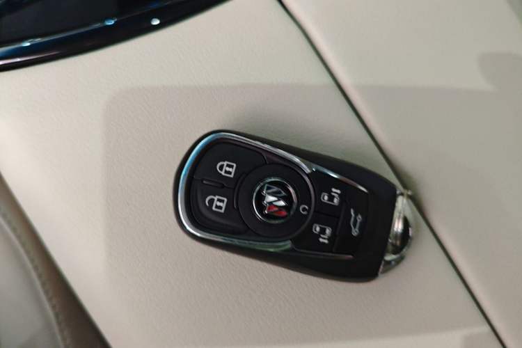 Used Buick GL8 2022 Avenir Aivia Six-Seat Deluxe Edition Vehicle Key