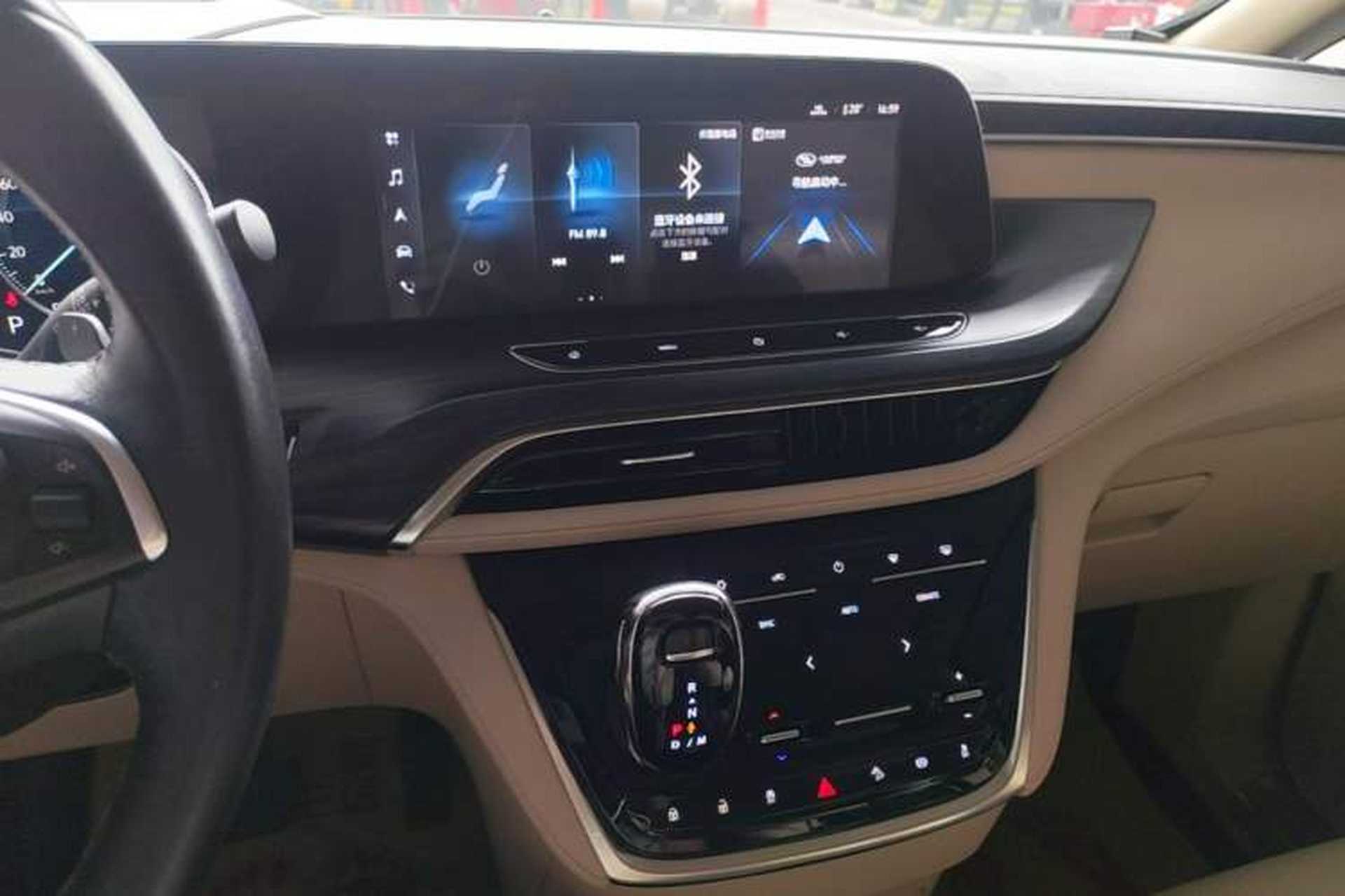 Used Buick GL8 2022 ES Landtrek 653T Luxury Edition Audio And AC Panel