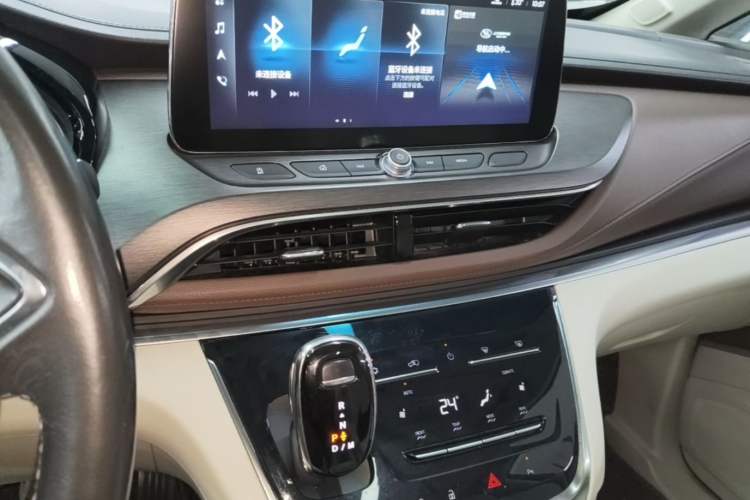 Used Buick GL8 2022 Land Business Class 652T Luxury Model Audio And AC Panel
