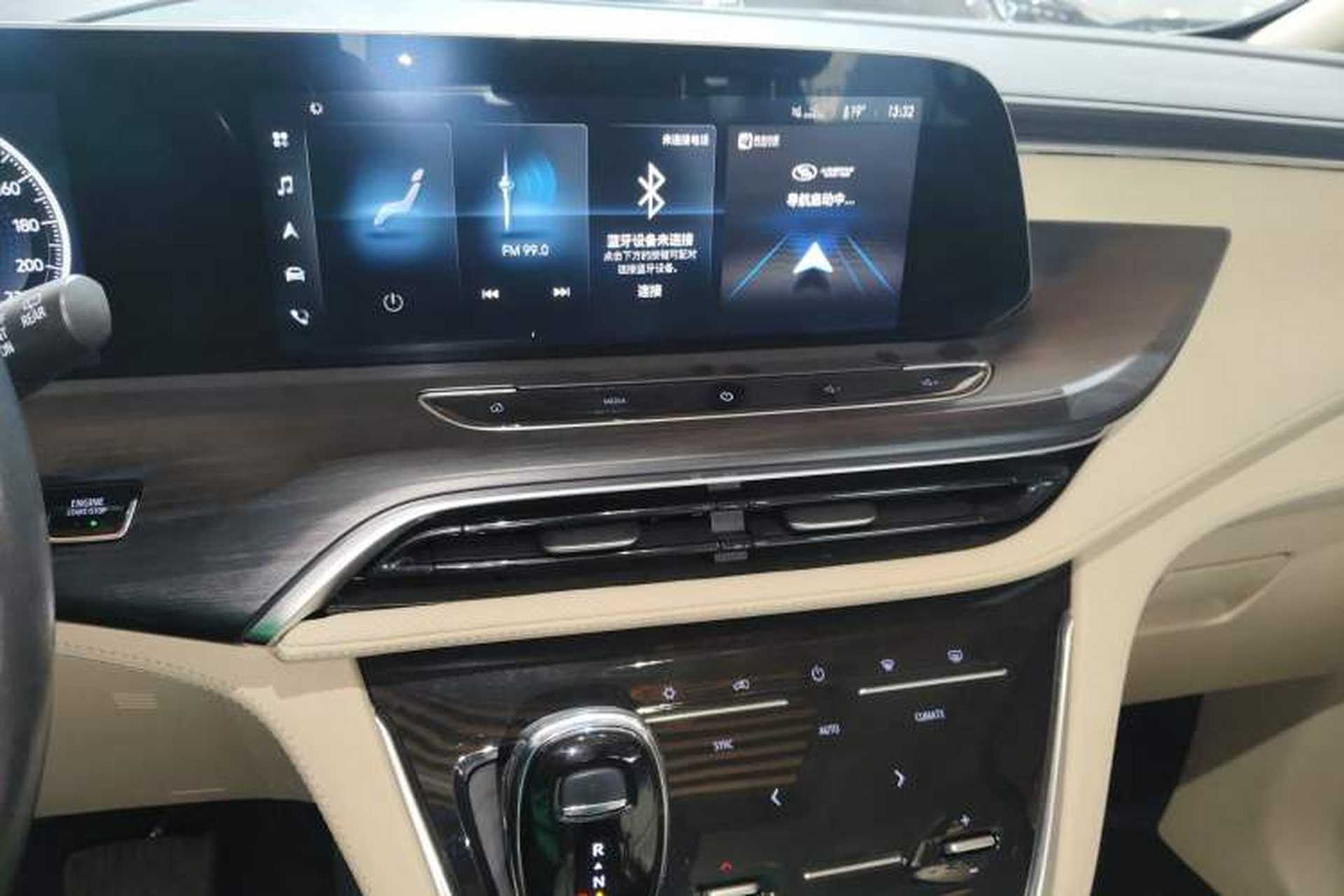 Used Buick GL8 2022 ES Landtrek 653T Luxury Edition Audio And AC Panel