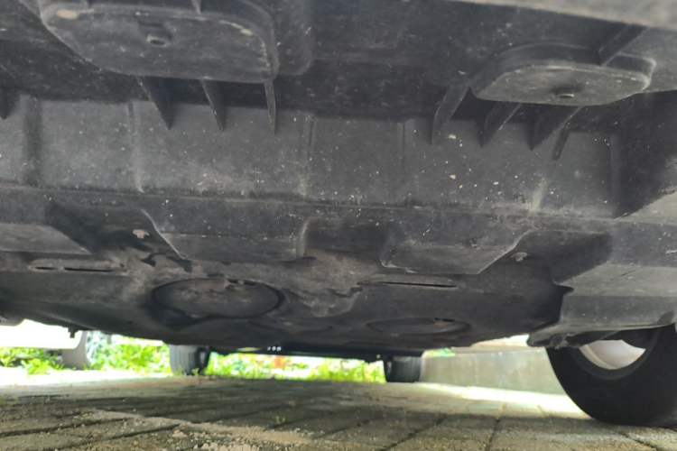 Used Buick GL8 2022 Land Cruiser Executive Class 652T Comfort Model Chassis Front