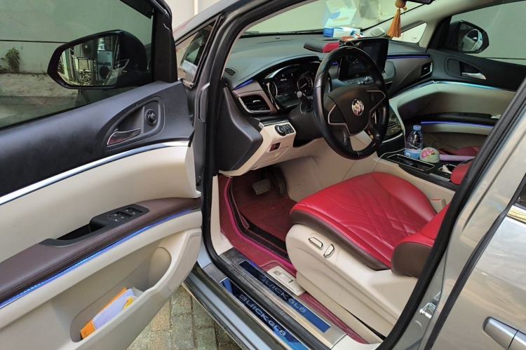 Used Buick GL8 2022 Land Cruiser Executive Class 652T Comfort Model Driver Seat