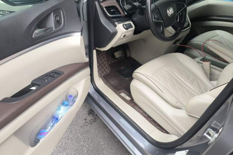 Used Buick GL8 2022 Land Business Class 652T Luxury Model Driver Seat