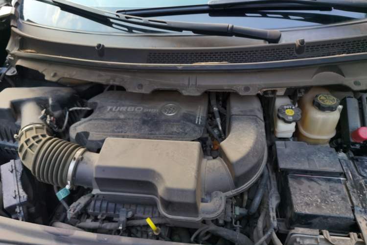 Used Buick GL8 2022 Land Cruiser Executive Class 652T Comfort Model Engine Bay