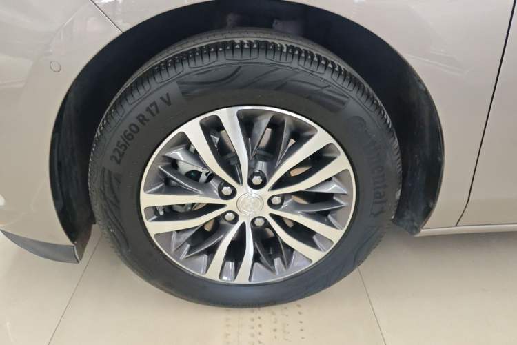 Used Buick GL8 2022 ES Landtrek 653T Luxury Edition Exterior 4