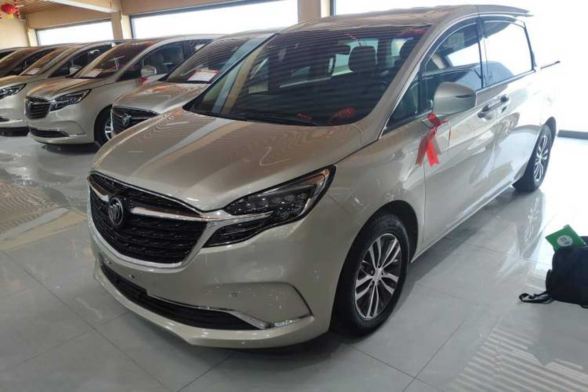 Used Buick GL8 2022 ES Landtrek 653T Luxury Edition Front Left 45 Deg