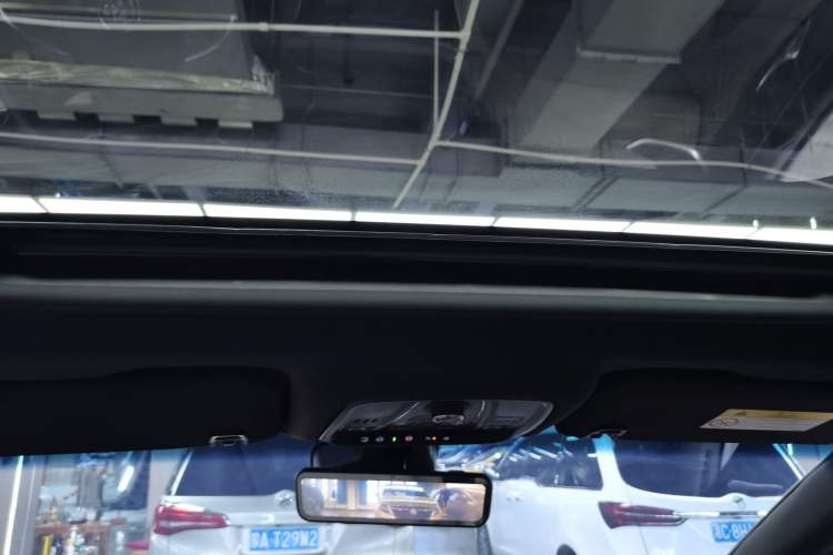 Used Buick GL8 2022 ES Land Cruiser 653T Luxury Model Headliner