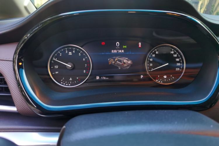 Used Buick GL8 2022 Land Cruiser Executive Class 652T Comfort Model Instrument Cluster
