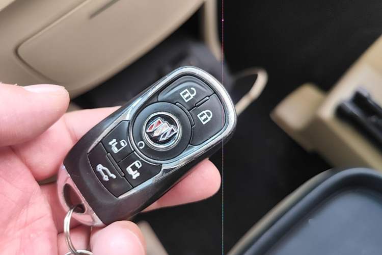 Used Buick GL8 2022 ES Land Cruiser 653T Luxury Model Interior 1