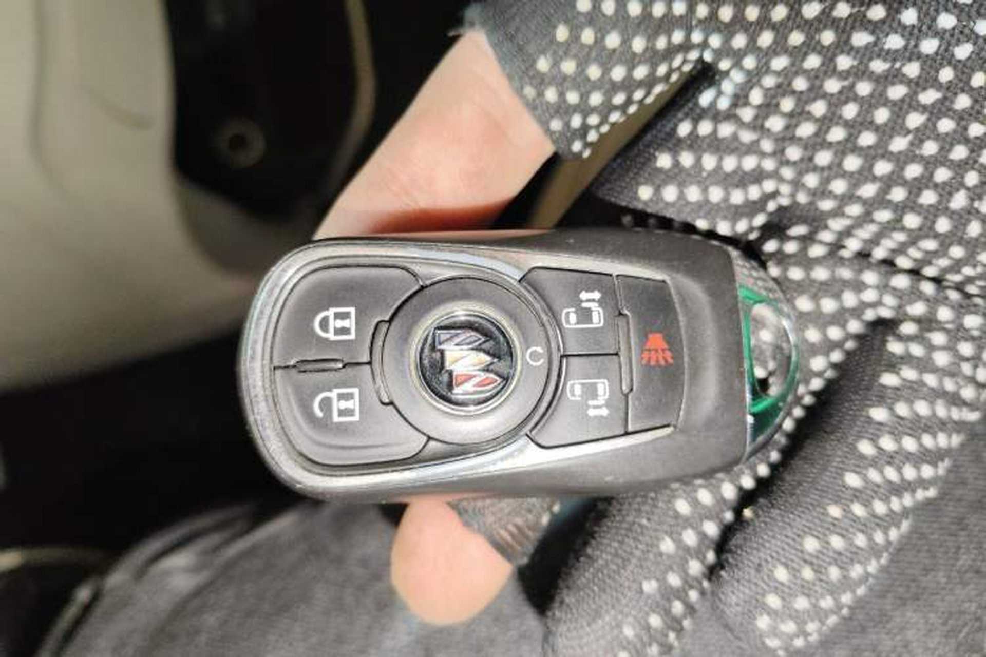 Used Buick GL8 2022 ES Landtrek 653T Luxury Edition Interior 1