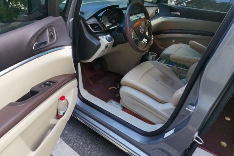 Used Buick GL8 2022 Land Cruiser Executive Class 652T Comfort Model Interior 3