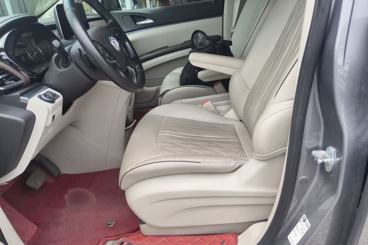 Used Buick GL8 2022 Land Business Class 652T Luxury Model Left Front Seat