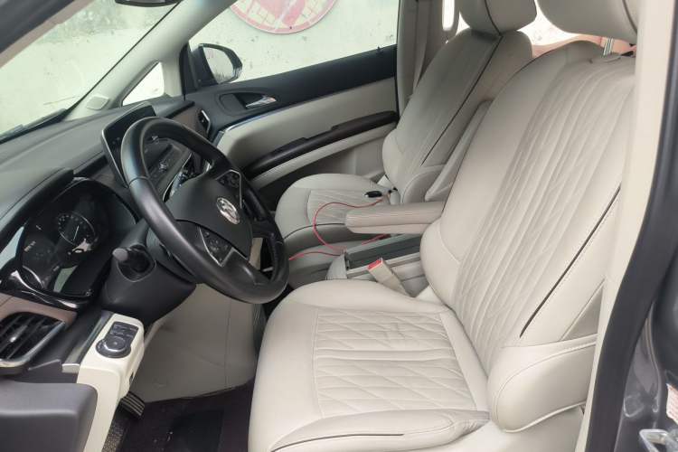 Used Buick GL8 2022 Land Business Class 652T Luxury Model Left Front Seat