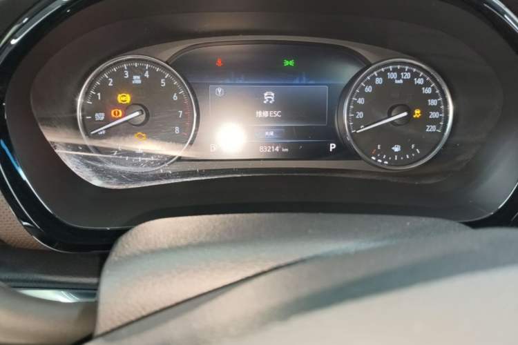 Used Buick GL8 2022 Land Business Class 652T Luxury Model Odometer Close Up