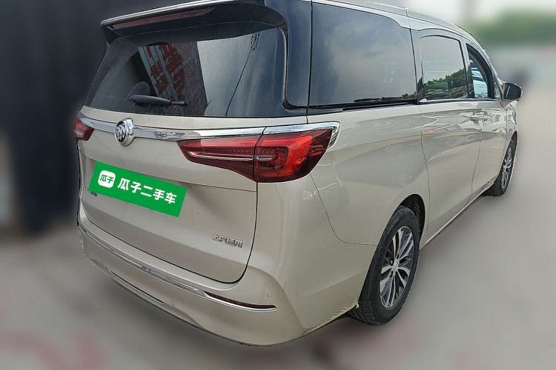 Used Buick GL8 2022 ES Landtrek 653T Comfort Edition Rear Right 45 Deg