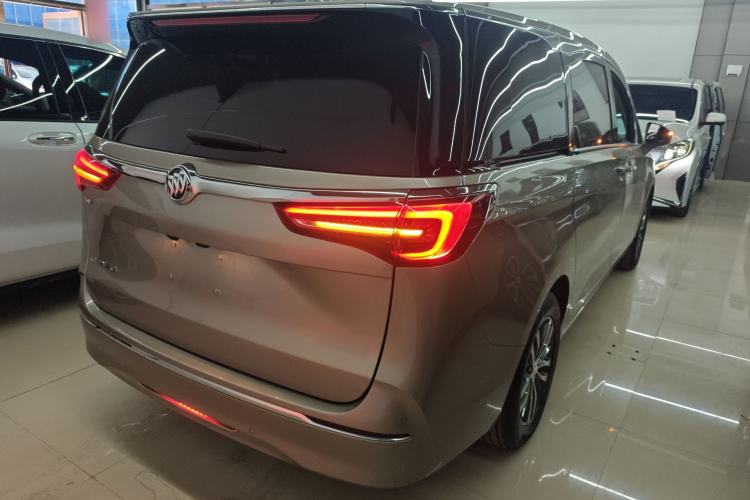 Used Buick GL8 2022 ES Landtrek 653T Luxury Edition Rear Right 45 Deg